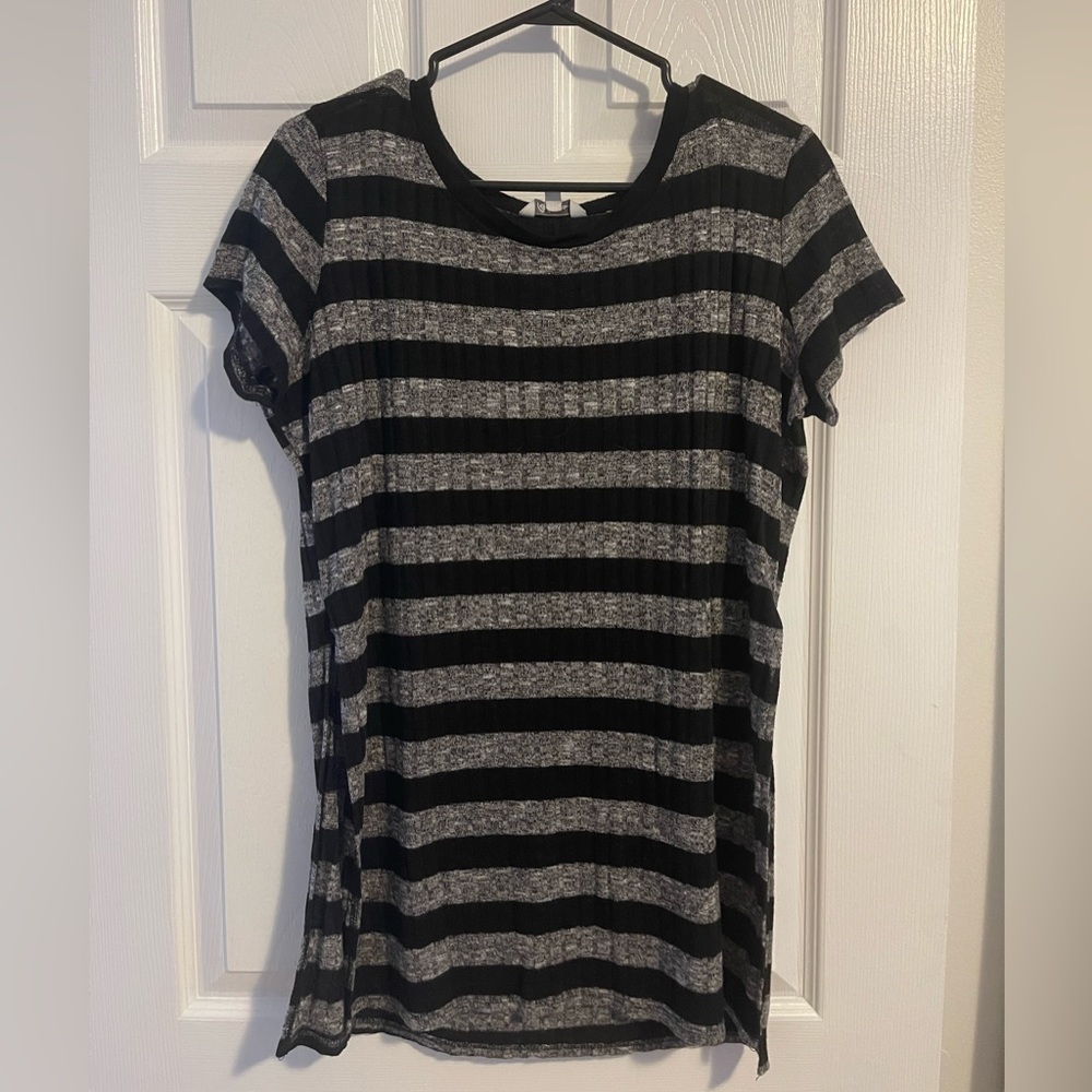 Short sleeve knit t-shirt